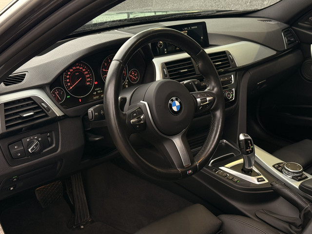 BMW 3 Serie 330e M-Sport | Head-Up | Cruise | Stoelverwarming | 360 | Leder | Schuif Kantel | Harman Kardon |