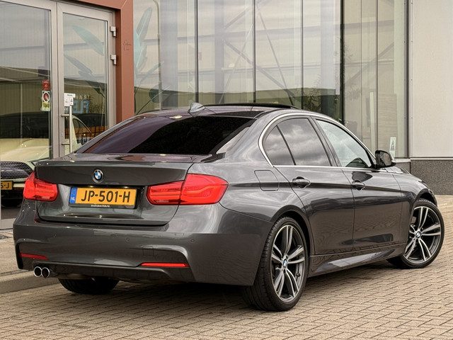 BMW 3 Serie 330e M-Sport | Head-Up | Cruise | Stoelverwarming | 360 | Leder | Schuif Kantel | Harman Kardon |