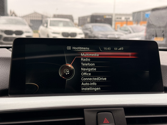 BMW 3 Serie 330e M-Sport | Head-Up | Cruise | Stoelverwarming | 360 | Leder | Schuif Kantel | Harman Kardon |