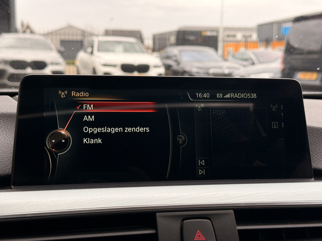 BMW 3 Serie 330e M-Sport | Head-Up | Cruise | Stoelverwarming | 360 | Leder | Schuif Kantel | Harman Kardon |