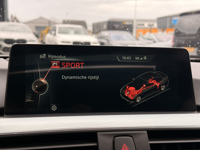 BMW 3 Serie 330e M-Sport | Head-Up | Cruise | Stoelverwarming | 360 | Leder | Schuif Kantel | Harman Kardon |