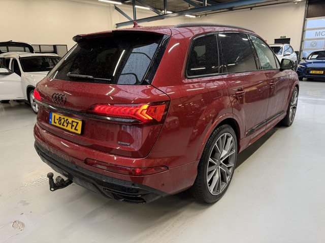 Audi Q7 60 TFSI e quattro Competition Laser Licht Trekhaak 22 Inch Panoramadak Audi S Sportstoelen Stoelventilatie Stoelmassage ACC Vol!