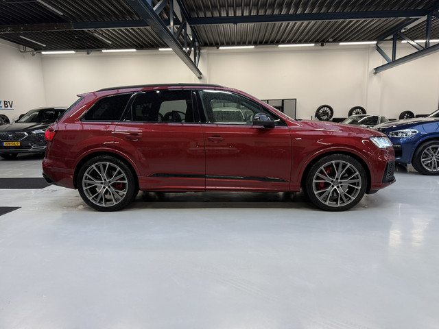 Audi Q7 60 TFSI e quattro Competition Laser Licht Trekhaak 22 Inch Panoramadak Audi S Sportstoelen Stoelventilatie Stoelmassage ACC Vol!