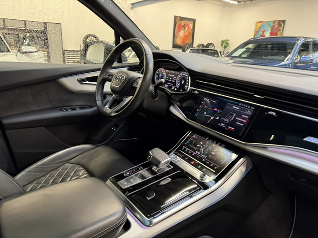 Audi Q7 60 TFSI e quattro Competition Laser Licht Trekhaak 22 Inch Panoramadak Audi S Sportstoelen Stoelventilatie Stoelmassage ACC Vol!