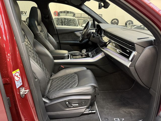 Audi Q7 60 TFSI e quattro Competition Laser Licht Trekhaak 22 Inch Panoramadak Audi S Sportstoelen Stoelventilatie Stoelmassage ACC Vol!