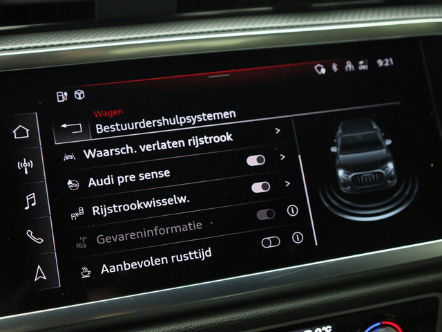 Audi Q3 45 TFSIe 180kW 245PK S Line · Apple Android Car Play · Elektrische stoelverstelling · Leder · Trekhaak