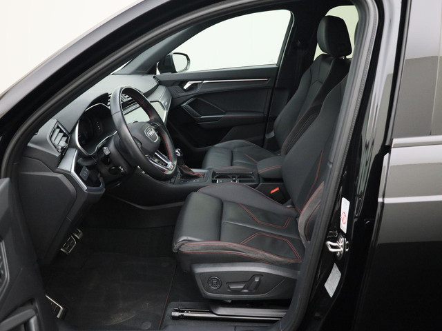 Audi Q3 45 TFSIe 180kW 245PK S Line · Apple Android Car Play · Elektrische stoelverstelling · Leder · Trekhaak