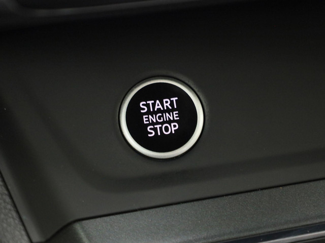 Audi Q3 45 TFSIe 180kW 245PK S Line · Apple Android Car Play · Elektrische stoelverstelling · Leder · Trekhaak