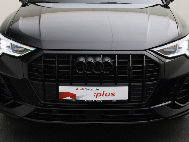 Audi Q3 45 TFSIe 180kW 245PK S Line · Apple Android Car Play · Elektrische stoelverstelling · Leder · Trekhaak