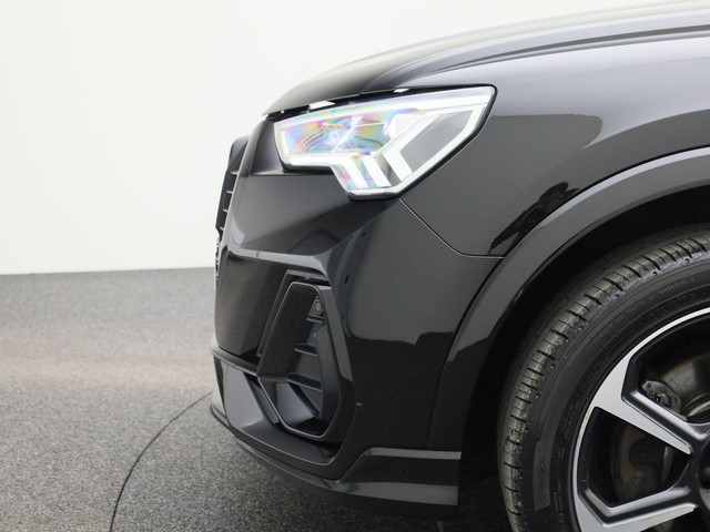 Audi Q3 45 TFSIe 180kW 245PK S Line · Apple Android Car Play · Elektrische stoelverstelling · Leder · Trekhaak