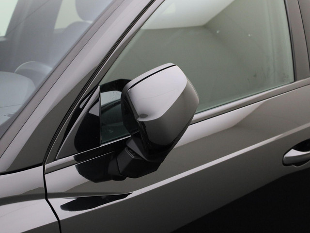 Audi Q3 45 TFSIe 180kW 245PK S Line · Apple Android Car Play · Elektrische stoelverstelling · Leder · Trekhaak