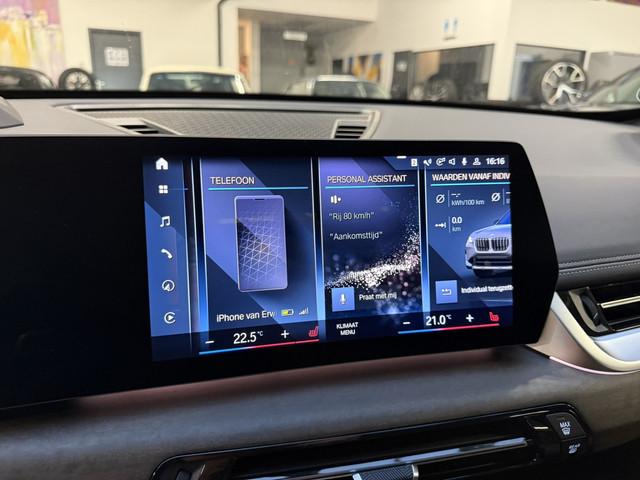 BMW X1 xDrive25e xLine LED Panoramadak Trekhaak LED Harman-Kardon Leder Stoelverwarming LED Keyless Entry 18 Inch