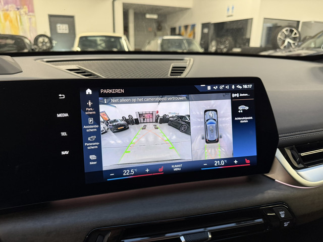 BMW X1 xDrive25e xLine LED Panoramadak Trekhaak LED Harman-Kardon Leder Stoelverwarming LED Keyless Entry 18 Inch