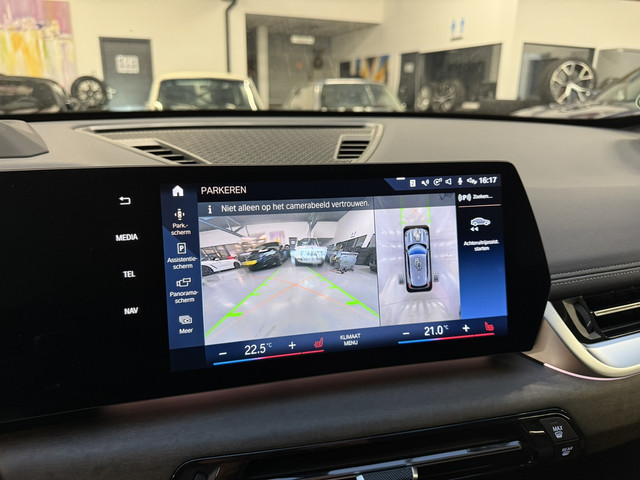 BMW X1 xDrive25e xLine LED Panoramadak Trekhaak LED Harman-Kardon Leder Stoelverwarming LED Keyless Entry 18 Inch