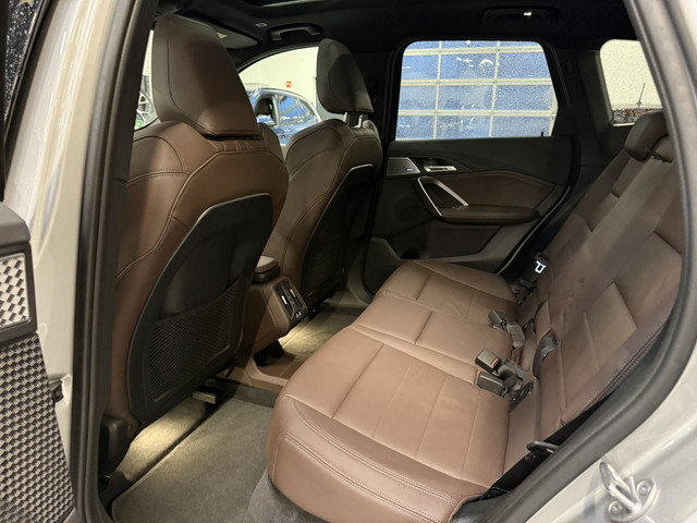 BMW X1 xDrive25e xLine LED Panoramadak Trekhaak LED Harman-Kardon Leder Stoelverwarming LED Keyless Entry 18 Inch