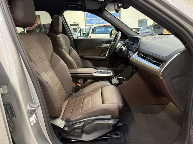 BMW X1 xDrive25e xLine LED Panoramadak Trekhaak LED Harman-Kardon Leder Stoelverwarming LED Keyless Entry 18 Inch
