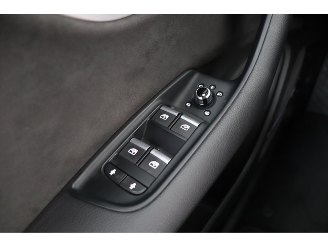 Audi Q7 55 3.0 468 PK TFSIe Quattro S-Line Pano-dak Luchtvering Trekhaak