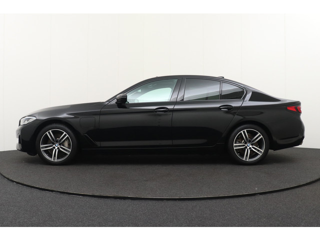 BMW 5 Serie 530e 293 PK PHEV Luxury Black-Edition schuif- kanteldak Memory