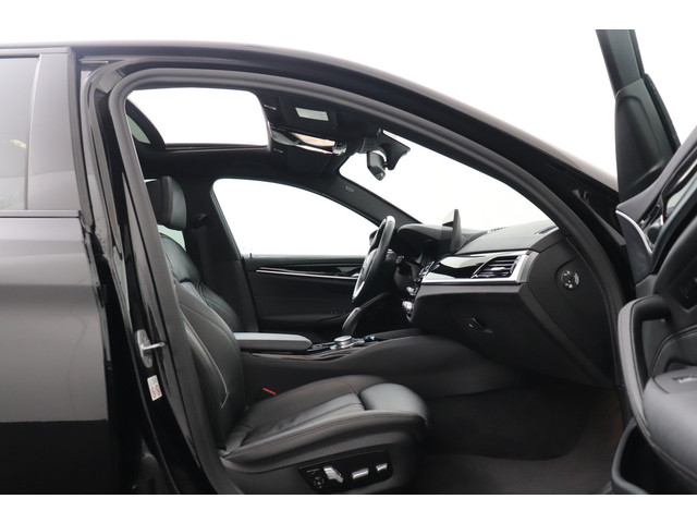 BMW 5 Serie 530e 293 PK PHEV Luxury Black-Edition schuif- kanteldak Memory