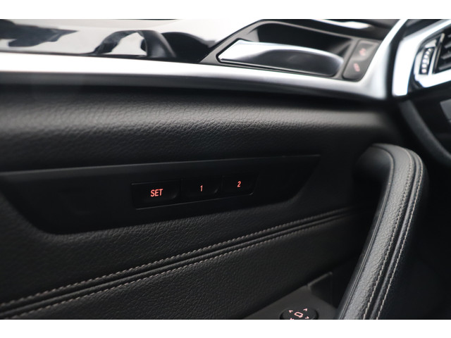 BMW 5 Serie 530e 293 PK PHEV Luxury Black-Edition schuif- kanteldak Memory