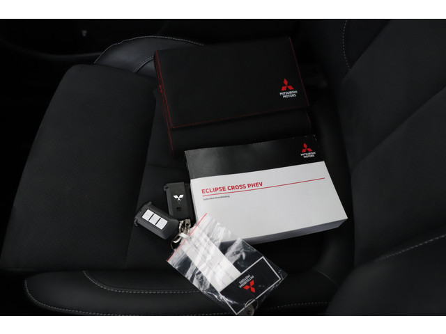 Mitsubishi Eclipse Cross 2.4 275 PK PHEV First Edition Trekhaak Adapt.Cruise