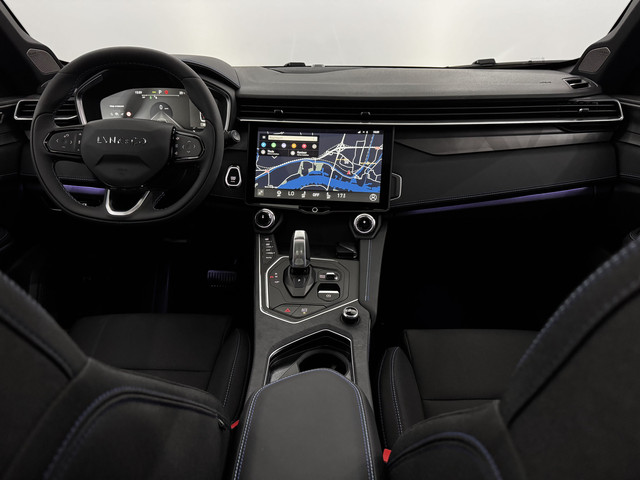 Lynk & Co 01 1.5 Pano, 360 Camera, Navi, Keyless start, Trekhaak, Stoelverwarming, Elektrische achterklep, Lichtmetalen velgen