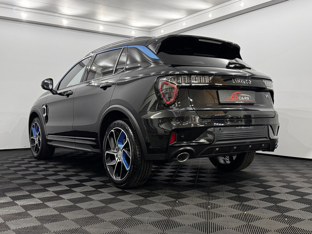Lynk & Co 01 1.5 Pano, 360 Camera, Navi, Keyless start, Trekhaak, Stoelverwarming, Elektrische achterklep, Lichtmetalen velgen