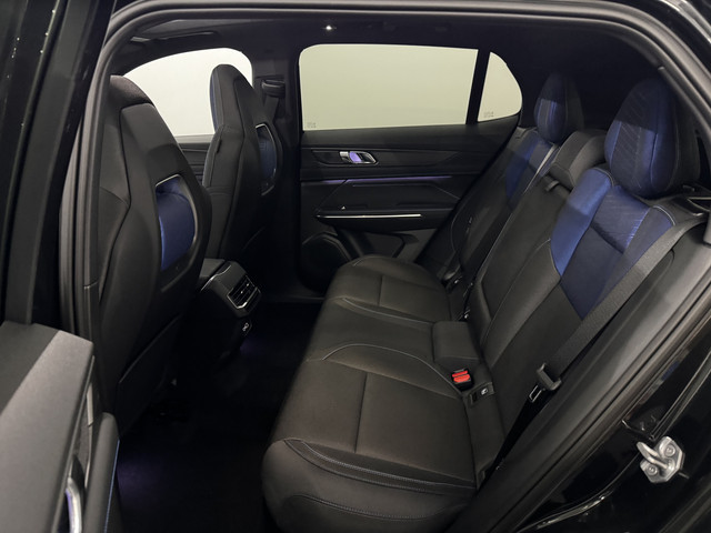 Lynk & Co 01 1.5 Pano, 360 Camera, Navi, Keyless start, Trekhaak, Stoelverwarming, Elektrische achterklep, Lichtmetalen velgen