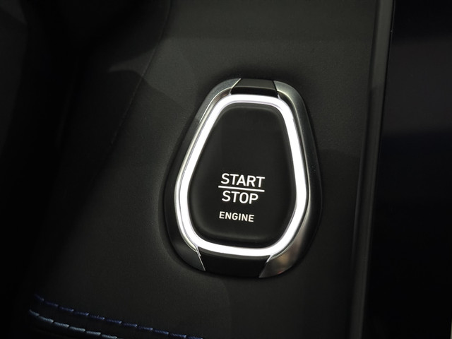 Lynk & Co 01 1.5 Pano, 360 Camera, Navi, Keyless start, Trekhaak, Stoelverwarming, Elektrische achterklep, Lichtmetalen velgen