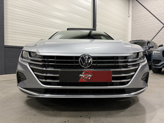 Volkswagen Arteon Shooting Brake 1.4 TSI eHybrid PANO TREKHAAK TWO-TONE LEER TREKHAAK 360CAMERA ACC 18MUSCAT CARPLAY STANDKACHEL SFEER VIRTUAL MA