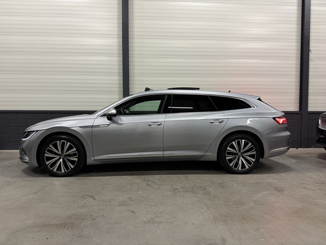 Volkswagen Arteon Shooting Brake 1.4 TSI eHybrid PANO TREKHAAK TWO-TONE LEER TREKHAAK 360CAMERA ACC 18MUSCAT CARPLAY STANDKACHEL SFEER VIRTUAL MA