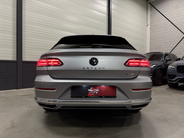 Volkswagen Arteon Shooting Brake 1.4 TSI eHybrid PANO TREKHAAK TWO-TONE LEER TREKHAAK 360CAMERA ACC 18MUSCAT CARPLAY STANDKACHEL SFEER VIRTUAL MA