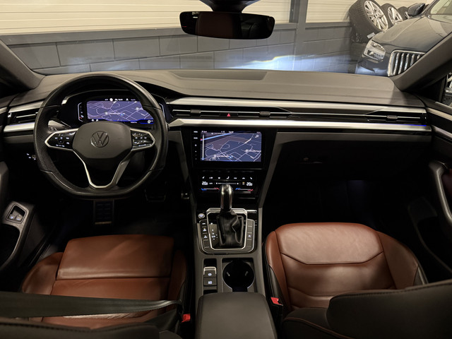 Volkswagen Arteon Shooting Brake 1.4 TSI eHybrid PANO TREKHAAK TWO-TONE LEER TREKHAAK 360CAMERA ACC 18MUSCAT CARPLAY STANDKACHEL SFEER VIRTUAL MA