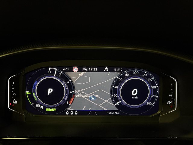 Volkswagen Arteon Shooting Brake 1.4 TSI eHybrid PANO TREKHAAK TWO-TONE LEER TREKHAAK 360CAMERA ACC 18MUSCAT CARPLAY STANDKACHEL SFEER VIRTUAL MA