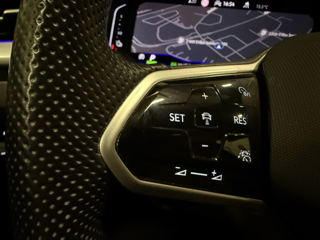 Volkswagen Arteon Shooting Brake 1.4 TSI eHybrid PANO TREKHAAK TWO-TONE LEER TREKHAAK 360CAMERA ACC 18MUSCAT CARPLAY STANDKACHEL SFEER VIRTUAL MA