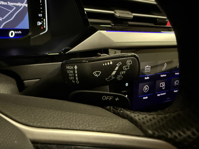 Volkswagen Arteon Shooting Brake 1.4 TSI eHybrid PANO TREKHAAK TWO-TONE LEER TREKHAAK 360CAMERA ACC 18MUSCAT CARPLAY STANDKACHEL SFEER VIRTUAL MA