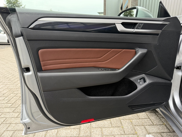 Volkswagen Arteon Shooting Brake 1.4 TSI eHybrid PANO TREKHAAK TWO-TONE LEER TREKHAAK 360CAMERA ACC 18MUSCAT CARPLAY STANDKACHEL SFEER VIRTUAL MA
