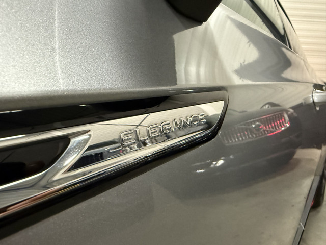 Volkswagen Arteon Shooting Brake 1.4 TSI eHybrid PANO TREKHAAK TWO-TONE LEER TREKHAAK 360CAMERA ACC 18MUSCAT CARPLAY STANDKACHEL SFEER VIRTUAL MA