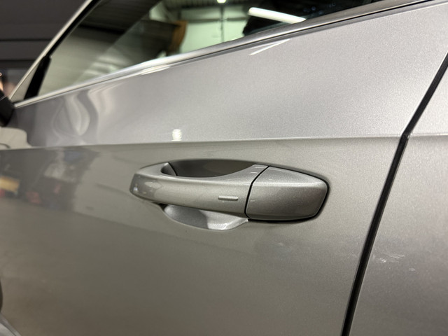 Volkswagen Arteon Shooting Brake 1.4 TSI eHybrid PANO TREKHAAK TWO-TONE LEER TREKHAAK 360CAMERA ACC 18MUSCAT CARPLAY STANDKACHEL SFEER VIRTUAL MA