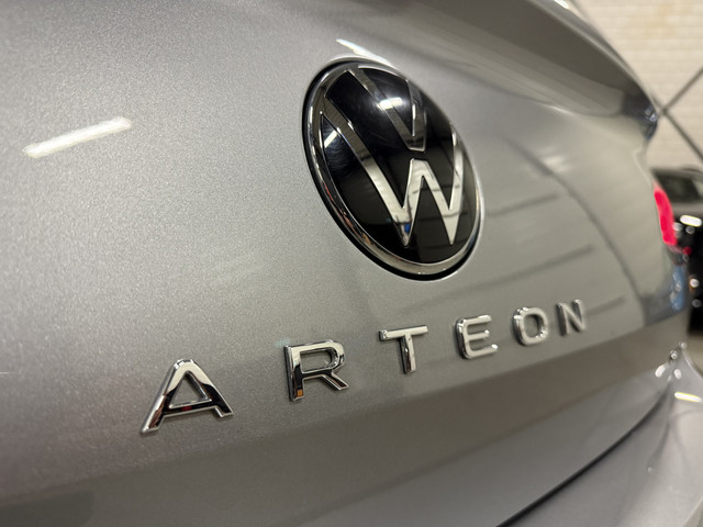 Volkswagen Arteon Shooting Brake 1.4 TSI eHybrid PANO TREKHAAK TWO-TONE LEER TREKHAAK 360CAMERA ACC 18MUSCAT CARPLAY STANDKACHEL SFEER VIRTUAL MA