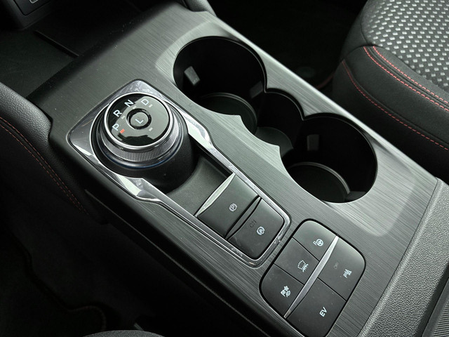 Ford Kuga 2.5 PHEV ST-Line | TREKHAAK AFNEEMBAAR | NAVI | CAMERA | APPLE CARPLAY & ANDROID AUTO | STUUR - & STOELVERWARMING |