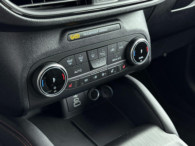 Ford Kuga 2.5 PHEV ST-Line | TREKHAAK AFNEEMBAAR | NAVI | CAMERA | APPLE CARPLAY & ANDROID AUTO | STUUR - & STOELVERWARMING |