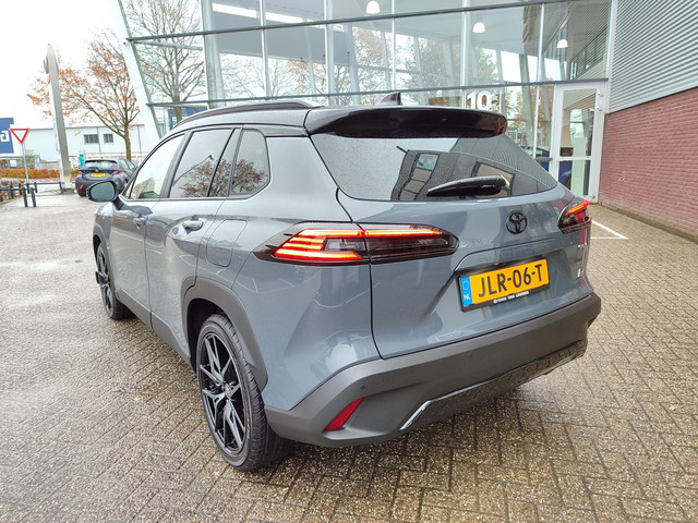 Toyota Corolla Cross Hybrid 180 GR SPORT PANODAK 19'' LM-VELGEN JBL-AUDIO NAVI CAMERA PARK-SENSOREN CLIMA BLIND SPOT STOELVERW APPLE ANDROID