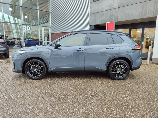 Toyota Corolla Cross Hybrid 180 GR SPORT PANODAK 19'' LM-VELGEN JBL-AUDIO NAVI CAMERA PARK-SENSOREN CLIMA BLIND SPOT STOELVERW APPLE ANDROID