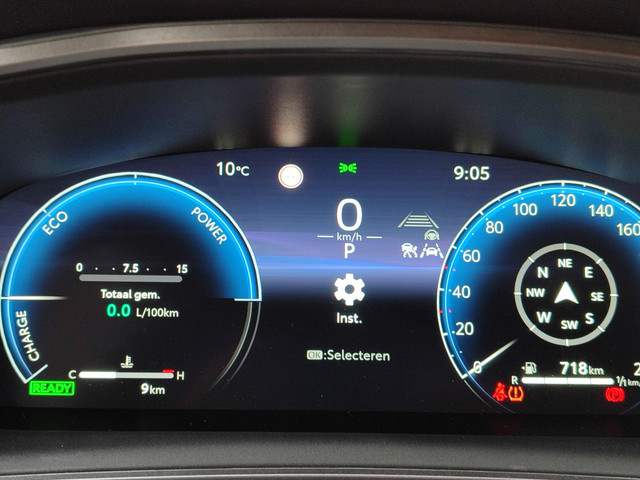 Toyota Corolla Cross Hybrid 180 GR SPORT PANODAK 19'' LM-VELGEN JBL-AUDIO NAVI CAMERA PARK-SENSOREN CLIMA BLIND SPOT STOELVERW APPLE ANDROID