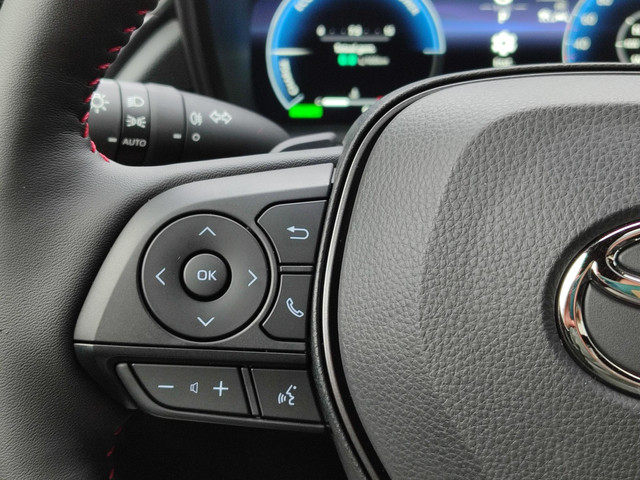 Toyota Corolla Cross Hybrid 180 GR SPORT PANODAK 19'' LM-VELGEN JBL-AUDIO NAVI CAMERA PARK-SENSOREN CLIMA BLIND SPOT STOELVERW APPLE ANDROID