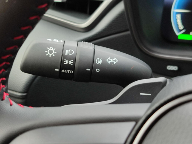 Toyota Corolla Cross Hybrid 180 GR SPORT PANODAK 19'' LM-VELGEN JBL-AUDIO NAVI CAMERA PARK-SENSOREN CLIMA BLIND SPOT STOELVERW APPLE ANDROID