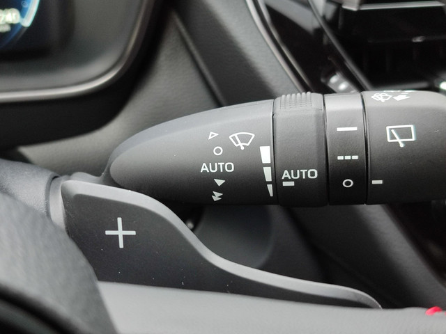 Toyota Corolla Cross Hybrid 180 GR SPORT PANODAK 19'' LM-VELGEN JBL-AUDIO NAVI CAMERA PARK-SENSOREN CLIMA BLIND SPOT STOELVERW APPLE ANDROID