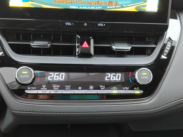 Toyota Corolla Cross Hybrid 180 GR SPORT PANODAK 19'' LM-VELGEN JBL-AUDIO NAVI CAMERA PARK-SENSOREN CLIMA BLIND SPOT STOELVERW APPLE ANDROID