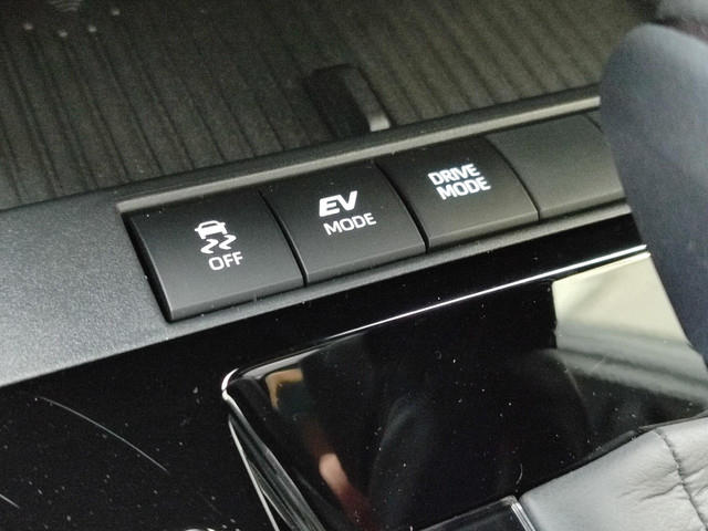 Toyota Corolla Cross Hybrid 180 GR SPORT PANODAK 19'' LM-VELGEN JBL-AUDIO NAVI CAMERA PARK-SENSOREN CLIMA BLIND SPOT STOELVERW APPLE ANDROID